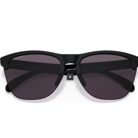 NEW! Oakley Frogskins Lite Black/Grey Sunglasses - Picture 6 of 8